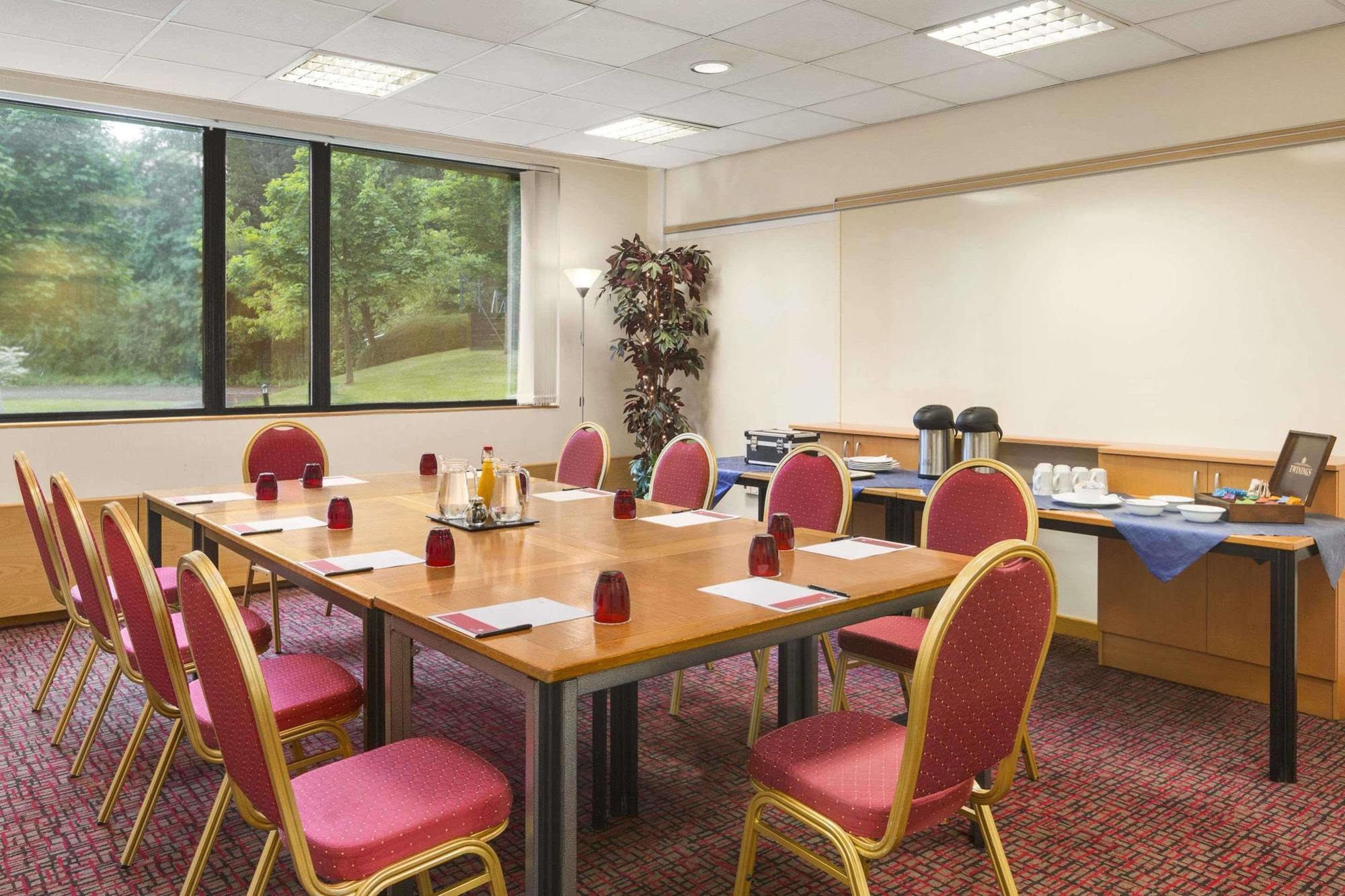 Hotel Ramada Telford Ironbridge Exteriér fotografie